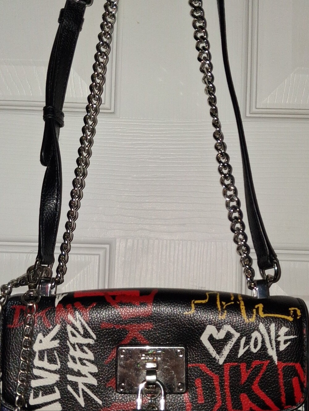 🖤❤️ **DKNY Graffiti Crossbody Bag** ❤️🖤
